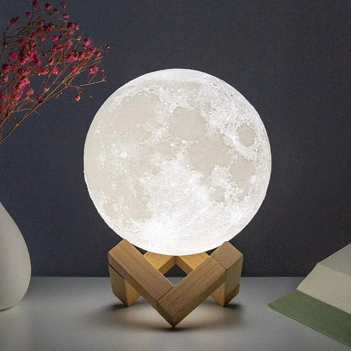 Lua Encantada 8cm - Candeeiro LED com Efeito Estrelado, Iluminação Mágica para o Quarto e Presente Especial shopjponline.com